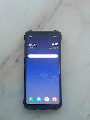 Vănd Samsung Galaxy S8+ In Stare Bună De Funcționare. Vine Cu O Husă Și Cu Un Încărcător Original 