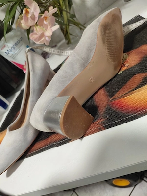 pantofi din piele intoarsa mas ,39, KIOMI