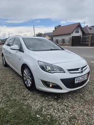 Opel Astra J an 2013 07 mot 2000 CDTI 163 cp Euro 5 - imagine 2