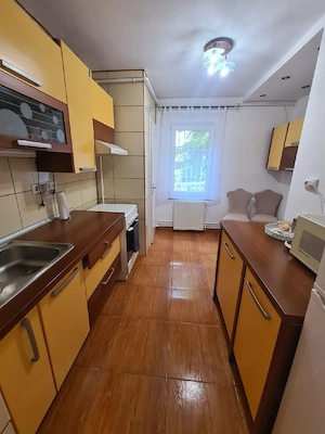 Vănd apartament de 3 camere . - imagine 2