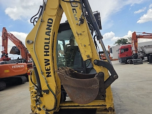Buldoexcavator New Holland B100C, 2 h, cupa 4x1, furci, brat extensibil 39.900 Eur+Tva - imagine 16