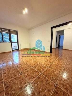Apartament 3 camere Ultracentral etaj 1 - imagine 3
