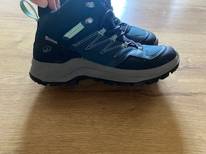 Bocanci Quechua Waterproof - mărimea 38