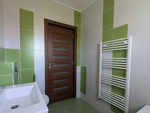 Apartament 2 camere decomandat, bucatarie separata, balcon de 12,6 mp si parcare subterana - imagine 9