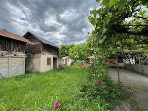 Casă cu teren 1.300 mp de vânzare   Conțești, Dâmbovița   Deschidere la șoseaua principală - imagine 3