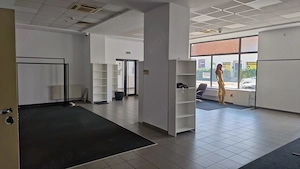 Spatiu Comercial ,140 mp ,10 euro mp  fostul BCR CAMPIA TURZII + loc de joaca pentru copii . - imagine 10