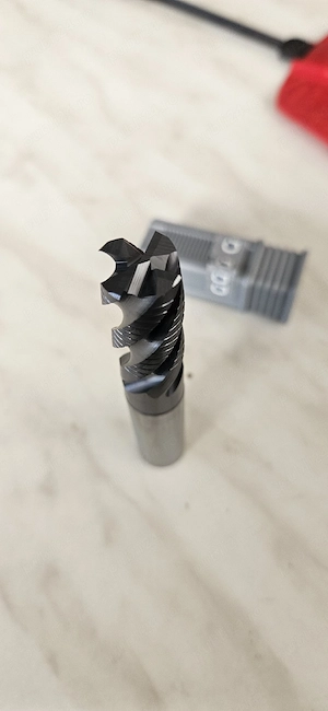 Freze,Corp burghiu modular,Freza frontala,Portcutit strungVând scule profesionale pentru mașini CNC,