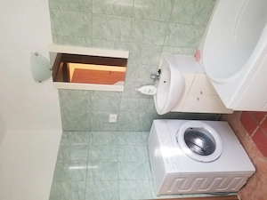 Închiriez apt.3 camere,etaj1la casă, parcare, ideal studente, zona liniștită - Lipova Dumbrăvița - imagine 4