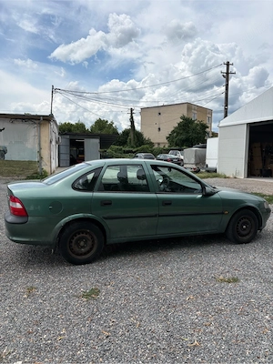 Opel Vectra B 1.6 Benzină 1999 acte 2027 - imagine 4