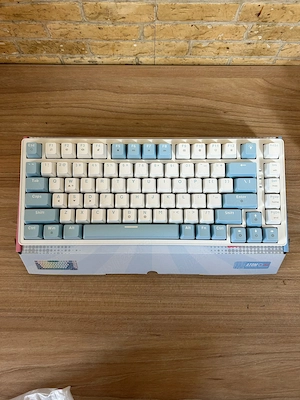Tastatura Gaming RGB Mecanica Fantech ATOM X83 AME, Hot-Swap, USB-C, noua