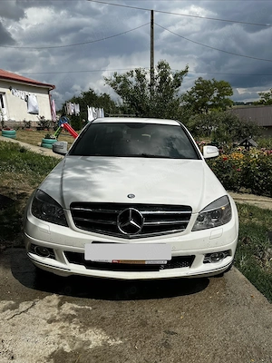 Dezmembrez Mercedes Benz