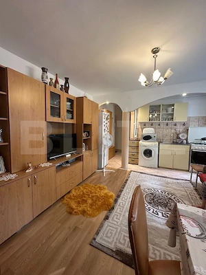 Apartament cu 2 camere, 40 mp, zona Decebal - imagine 2