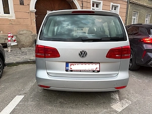 Vand   Schimb cu auto mai ieftin ! VW Touran Automat 1.6 tdi  Adus acum - imagine 3