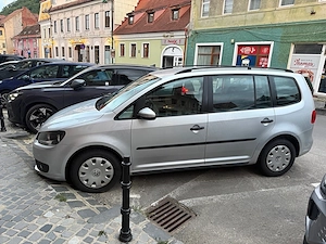 Vand   Schimb cu auto mai ieftin ! VW Touran Automat 1.6 tdi  Adus acum - imagine 6