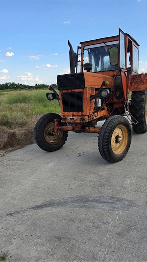 Tractor u650 - imagine 4