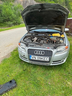 Dezmembrez Audi a4  B7 - imagine 5