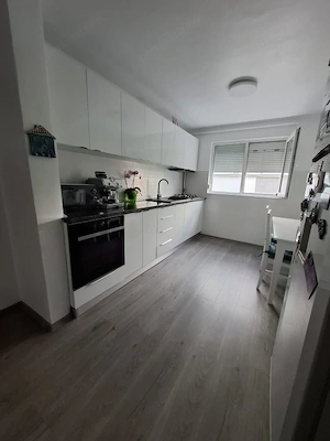 Apartament 2 camere, 50 mp, zona Vest - imagine 8