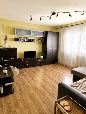 Proprietar   Apartament 3 camere,Complex Studențesc, 2 băi,centrală proprie, lângă FEAA,UVT și Poli 