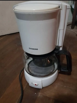 30 Lei. Cafetieră Siemens. Funcțională. Valabil in Iasi. 