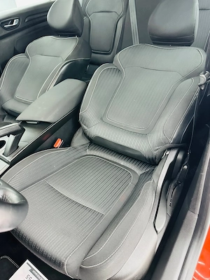 Renault Megane - imagine 19