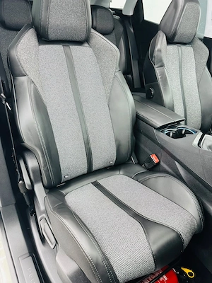 Peugeot 3008 - imagine 18