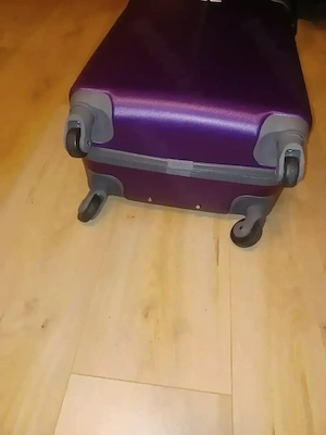 Vând troler Abs  puțin folosit foarte bun calitativ  - imagine 3