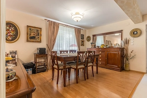 Casă/Vilă cu 5 camere de Vânzare, 870mp Teren, Bucium -3 Sarmale - imagine 5
