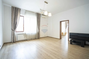 Apartament cu 2 camere de vânzare central pe str. Evreilor Deportați - imagine 4