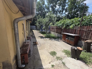 Casa cu 5 camere de vanzare in zona Bordei Calea Bucuresti 785mp - imagine 2
