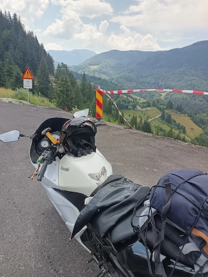 Se vinde Kawasaki Ninja 250 r 