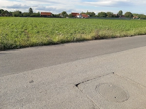 Teren intravilan,construibil, toate utilitatile la drum asfaltat central, Lunca Calnicului - imagine 2