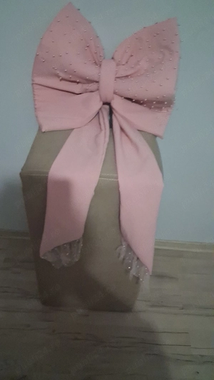 Funda roz praf cu margelute!