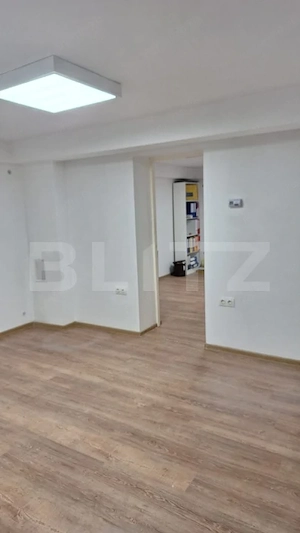 Garsoniera de vanzare, 40 mp, zona Centrala  - imagine 2