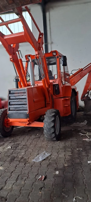 Vind buld excavator marca FAI  - imagine 3