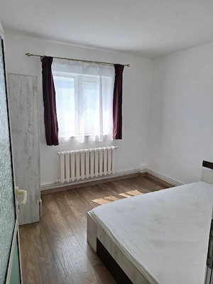Inchiriez apartament