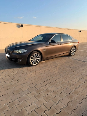 Vând BMW Seria 5 F10 (520d)   An 2012   Interior Confort Bej, Head-Up Display, Trapă Preț: 8.500    - imagine 3