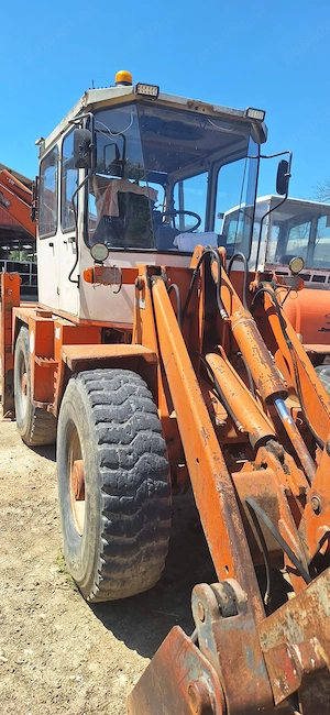 Vand Buldoexcavator Schaeff H3205 Articulat pe Roti - imagine 8
