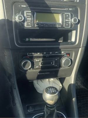 Volkswagen Golf 6 1.6 TDi Combi - imagine 7
