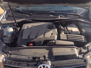 Volkswagen Golf 6 1.6 TDi Combi - imagine 6