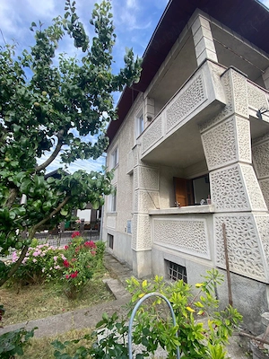 Vila ultracentral, langa MC DONALDS, 6 camere, 4 ari - imagine 2