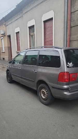 prestări servici 