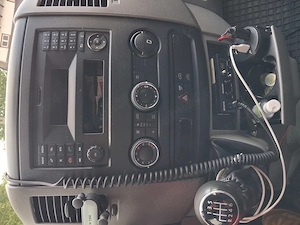 Vw crafter An fabricație 2014 Km 435700 reali Motor 2.0 136 CP  Model lung 4.3 m Aer condiționat  De - imagine 9