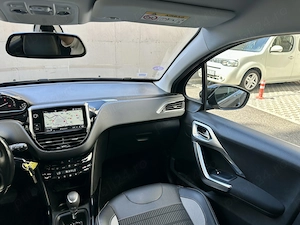 Peugeot 2 km Carplay Carte service Rate Garantie - imagine 16