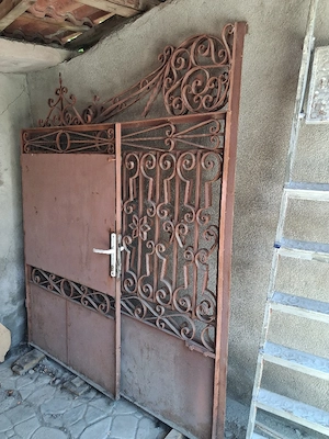 vand porti metalice fier forjat