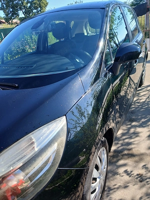 Renault Scenic in stare Buna, consum 5l, cu variante de vanzare :un mic teren la munte, livada, etc - imagine 2