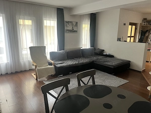 Închiriez duplex în .Floesti zona Terra