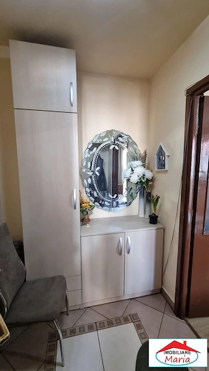 Apartament 2 camere zona centrala 75000 Euro etaj 3 ocupabil - imagine 9