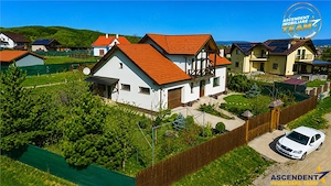 Casa primitoare si apreciabila, areal cu liniste, gradina frumoasa, Sancraiu,Szalomer Covasna