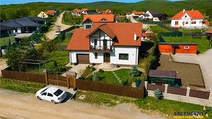 Casa primitoare si apreciabila, areal cu liniste, gradina frumoasa, Sancraiu,Szalomer Covasna - imagine 4