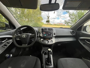 Toyota RAV4 2.2 D-4D 150 CP 4x4   Fabricată în Japonia   265.767 km